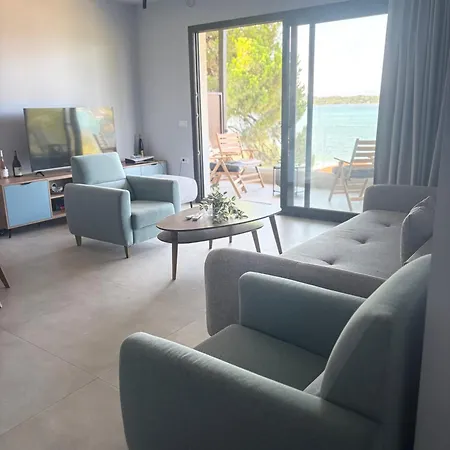 Five Shades Of Blue * Vourvourou